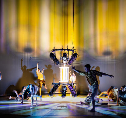 Tanztheater Heidelberg: "Dimensions", Bühnenbild Yoko Seyama